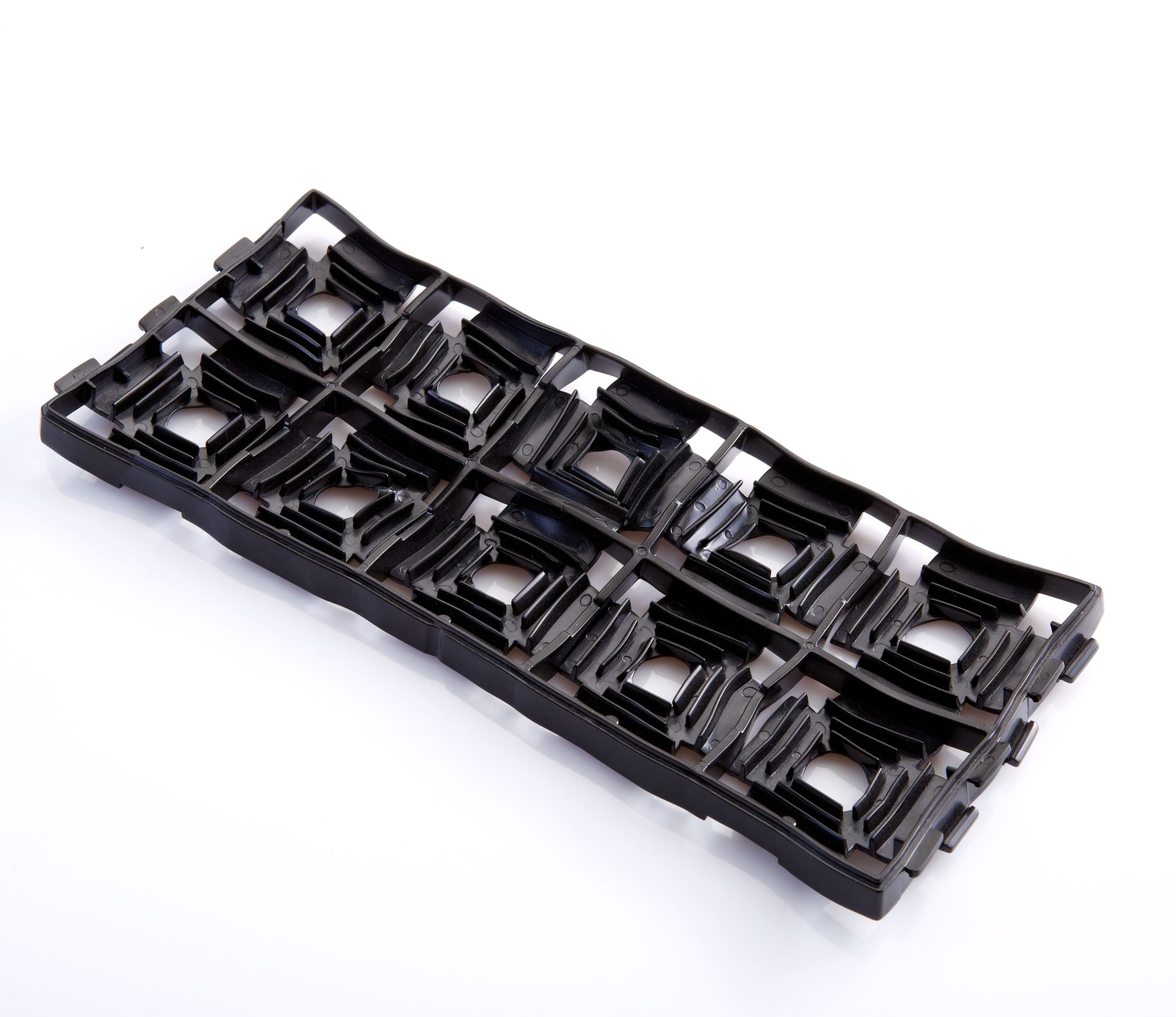 Tray supplier outlet