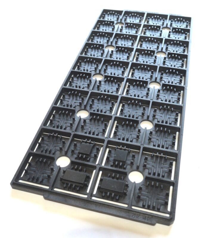 40 Pocket JEDEC Tray with Dual Size Pockets